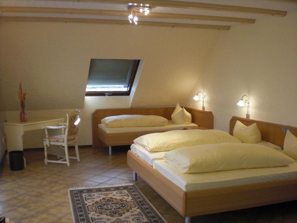 Hotel-Restaurant Schieble Kenzingen Oda fotoğraf